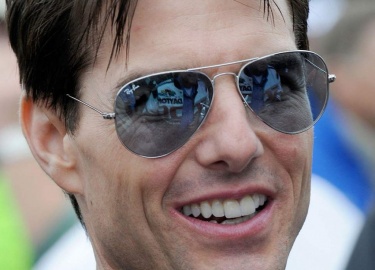 Солнцезащитные очки — не только функциональный, но и стильный аксессуар, способный завершить образ современного мужчины. Спорт...